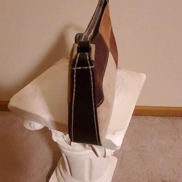 Cute little suede purse - Picture 2 of 6